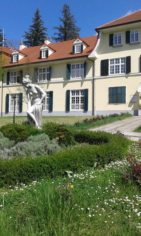 Apartments Soelek - Vila Golf ロガシュカ・スラティナ エクステリア 写真